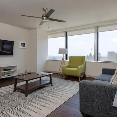 16Th Fl Bold Cozysuites With Pool, Gym #3
